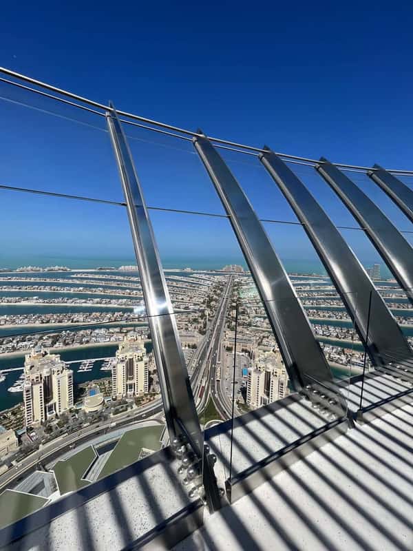 Премиум-день в Дубае: Sky Pool и смотровая площадка Palm Tower