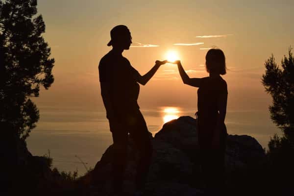 Встреча рассвета на горе Ай-Петри над Ялтой из Алушты