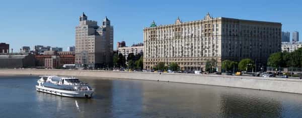 Аренда яхты Elegance-64 в Москве