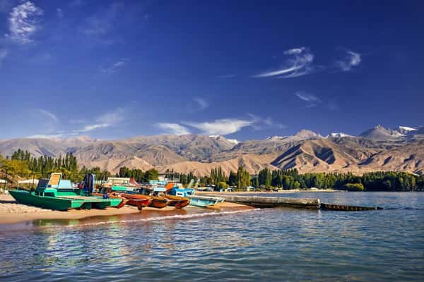 Лучшие локации Иссык-Куля - на яхте и автомобиле