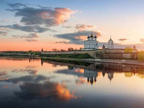 Фотоэкскурсия по Пскову «Набережные двух рек»