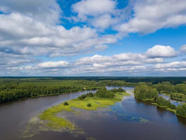 Лёгкий сплав на катамаранах по реке Немде с прогулками, квестом и проживанием в палатках