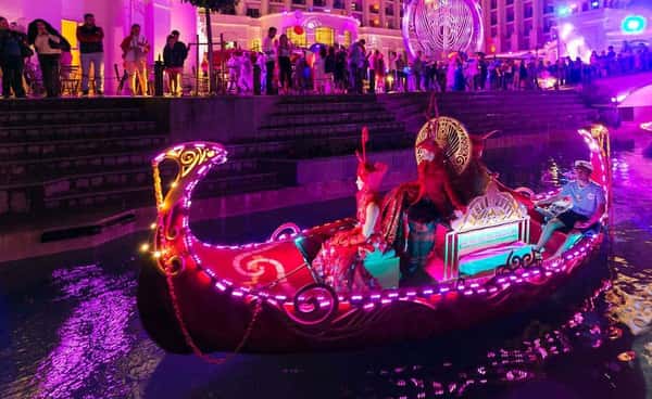 The Land of Legends Night Show из Анталии
