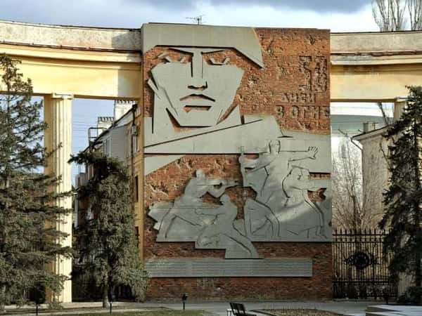 Прогулка по окрестностям музея-панорамы: всё о Сталинградской битве
