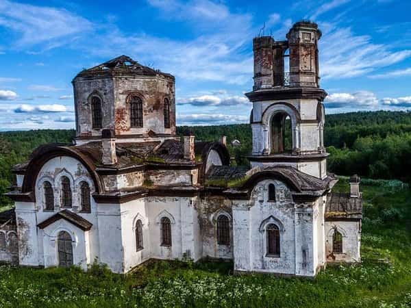 Старинное вепсское село Шелтозеро и малиновый кварцит в Шокше