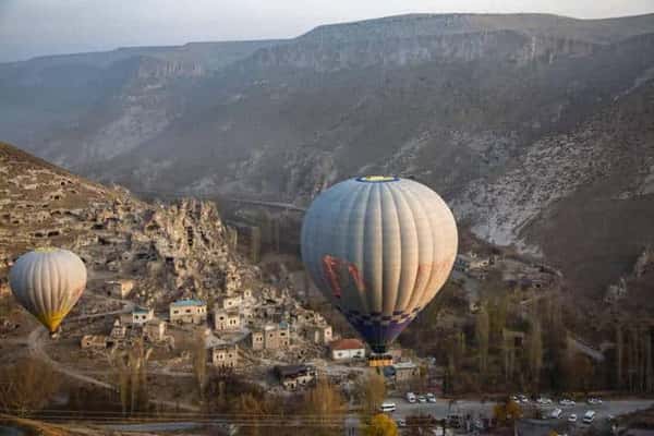 Полет на воздушном шаре в долине Соганлы на рассвете