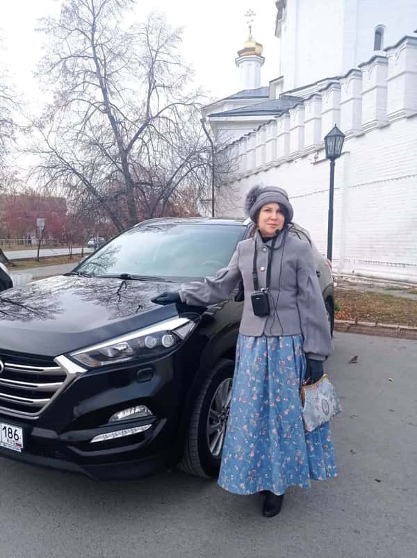 «Прогулки с горожанкой» (автомобильно-пешеходная экскурсия с дамой из прошлого)