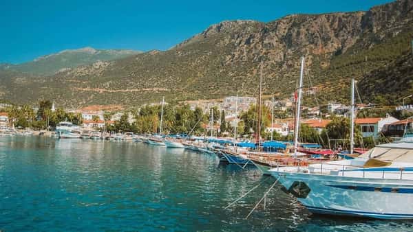 Бирюзовая мечта: город Каш и пляж Капуташ из Кемера