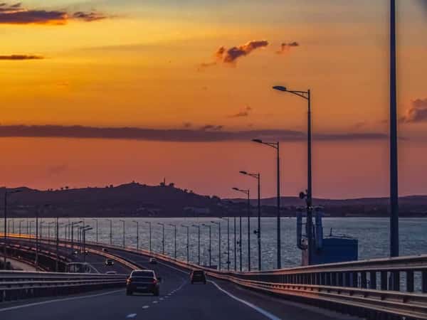 По ту сторону Крымского моста