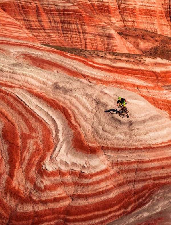 Храм огня Атешгях, Горящая гора, Розовое озеро и Агатовые горы