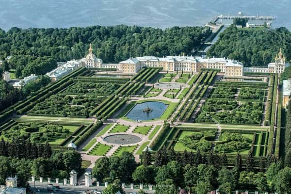 Над Петергофом - на самолёте