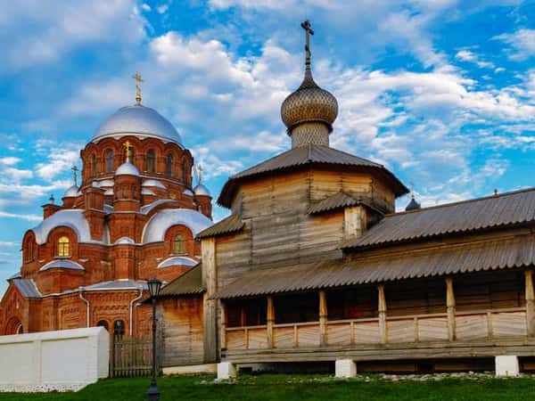 Свияжск, Раифский монастырь и Храм всех религий
