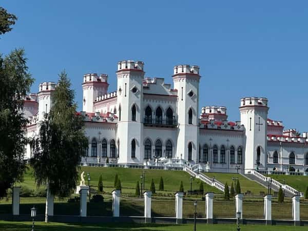 Путешествие из Бреста: замки, дворцы, усадьбы и пивная дегустация