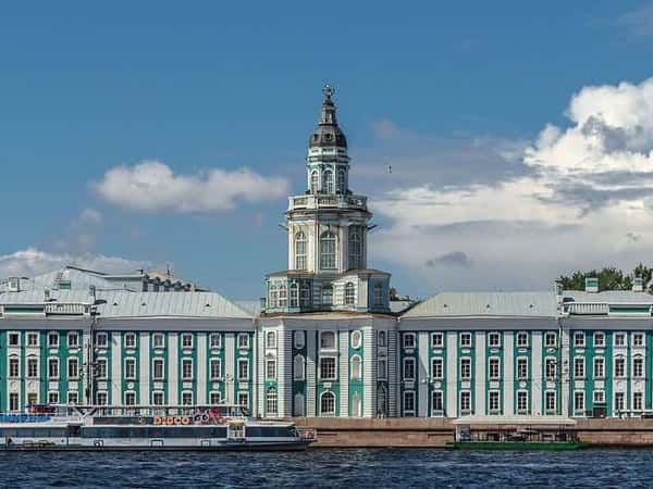 Кунсткамера - старейший музей России: билет и аудиоэкскурсия