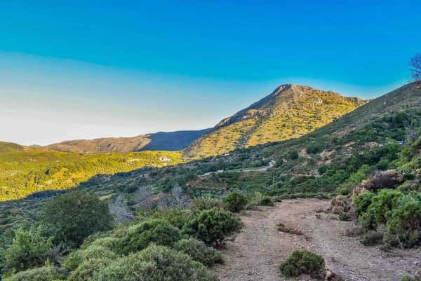 Вперед, к облакам: хайкинг в горах Крита