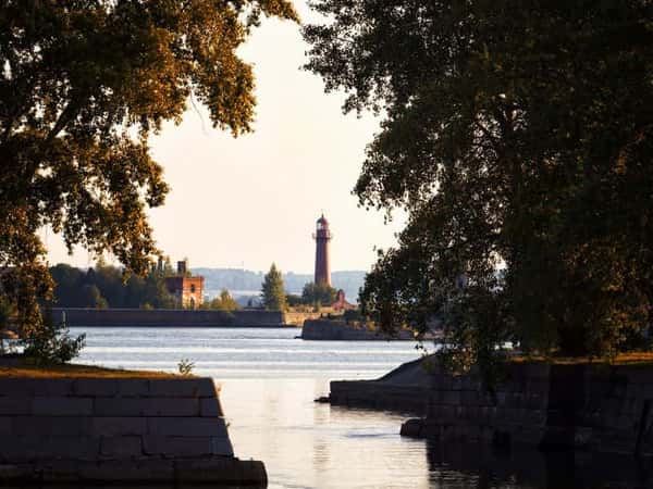 Кронштадт: 300 лет за три часа