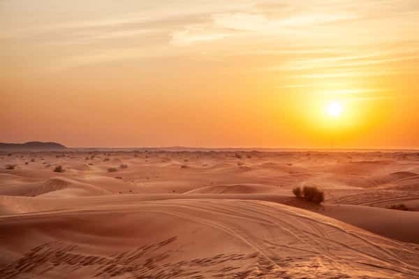 Оазис Вади Шаб с закатом в пустыне