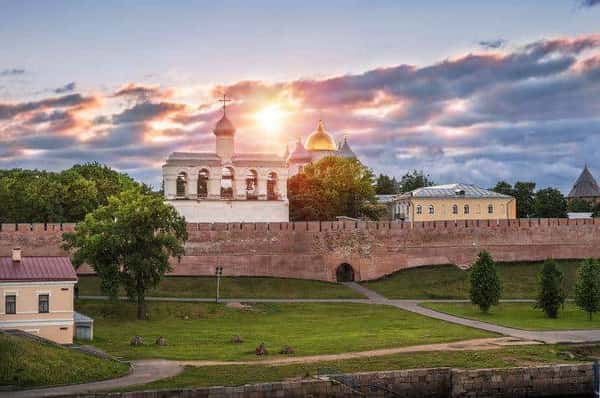 Обзорная экскурсия по Новгородскому Кремлю