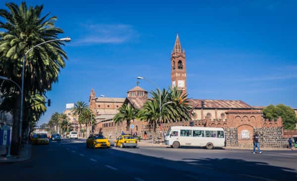 Старое здание Брика церкви Богоматери Розария в Асмэре