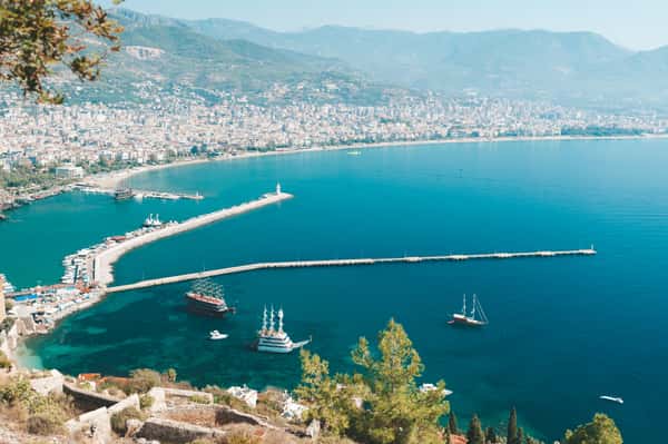 Вид на Аланию с высоты птичьего полета