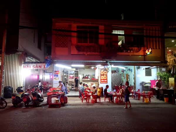 Уличная закусочная в Европейском квартале