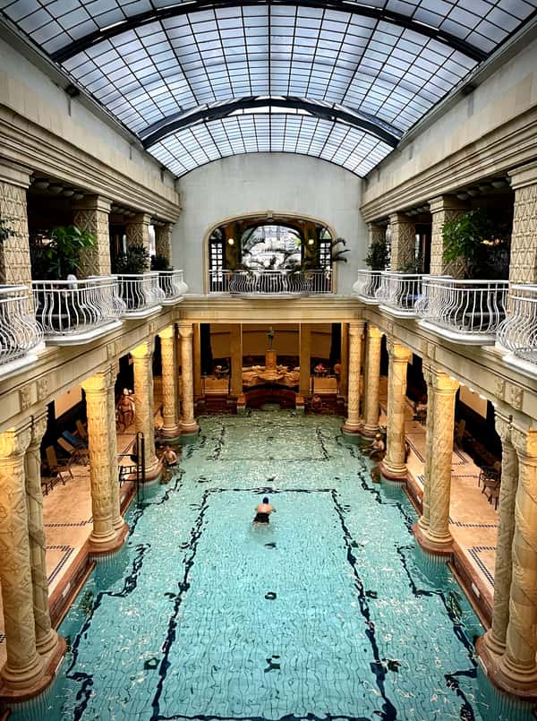 Термальные бани Геллерт