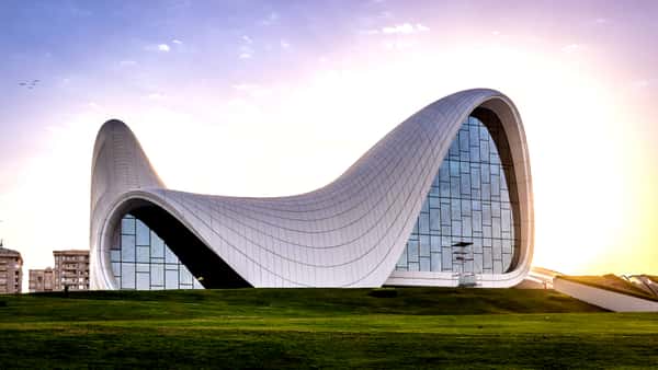 Центр Гейдара Алиева в Баку