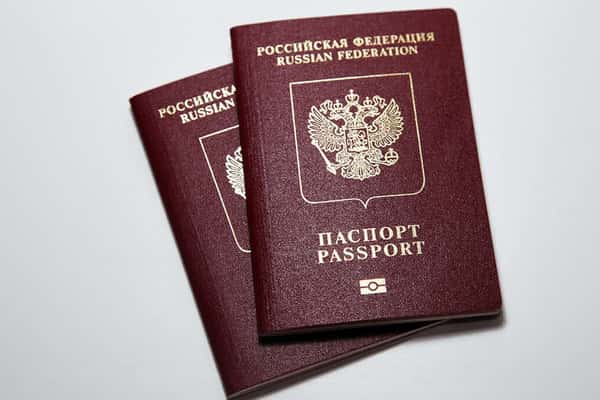 Получить заграничный паспорт по месту своего жительства можно будет быстрее