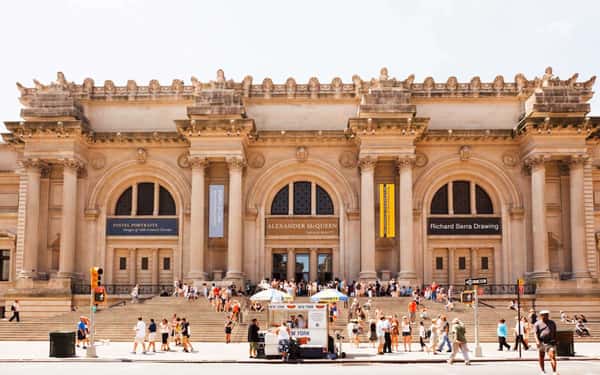 Большой музей Нью-Йорка