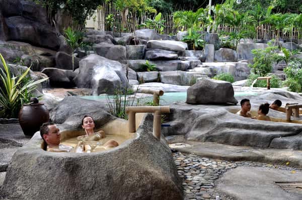 Обязательно искупайтесь в знаменитых грязевых ваннах Нячанга