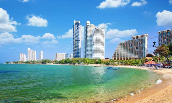 Пляж Вонгамат Паттайя