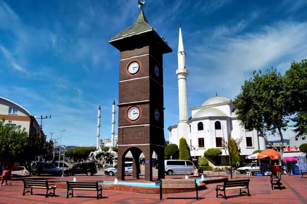 Башня с часами в Конаклы