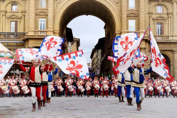Праздничное шествие во Флоренции