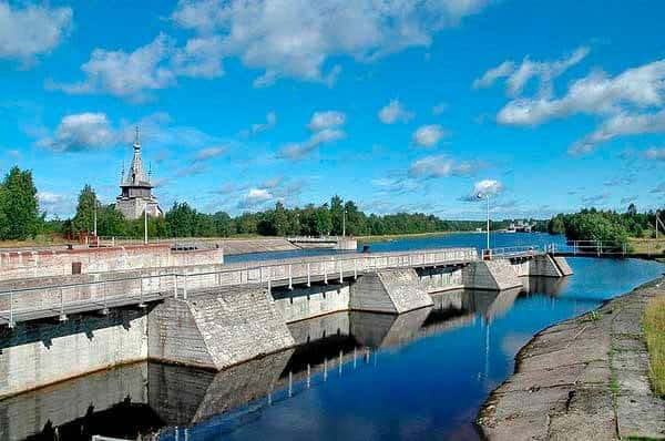 Медвежьегорск фото любовь и голуби