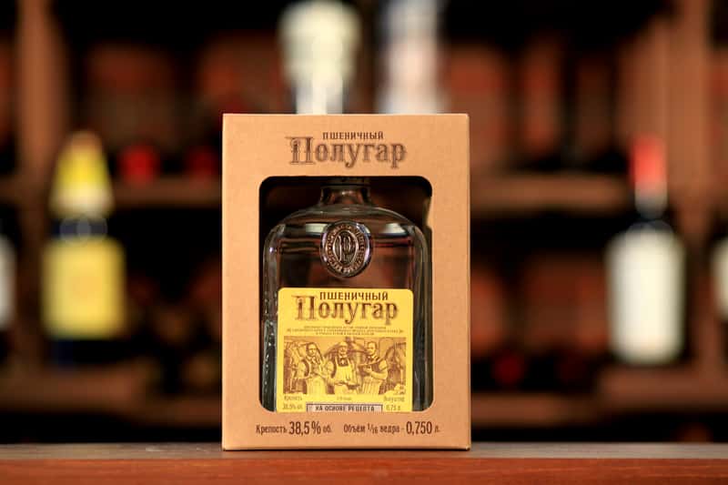 Спиртной напиток Полугар