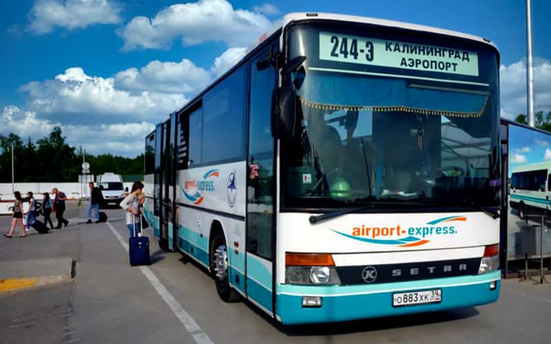 Автобус по маршруту 244Э